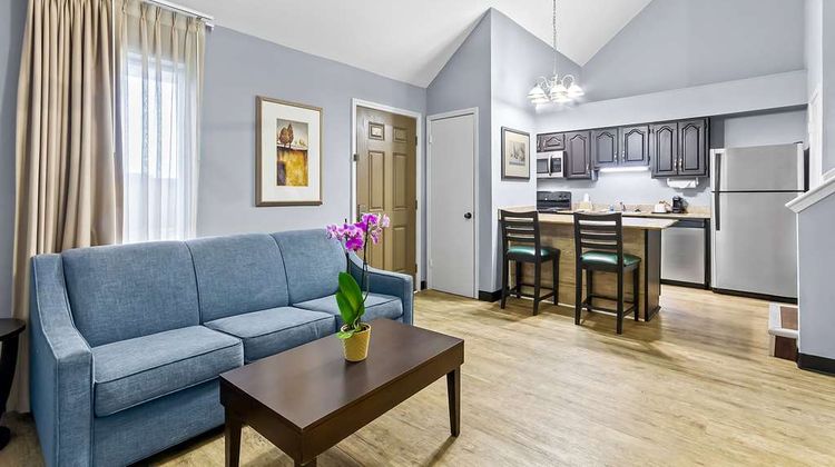 SureStay Studio, Best Western Pensacola Room