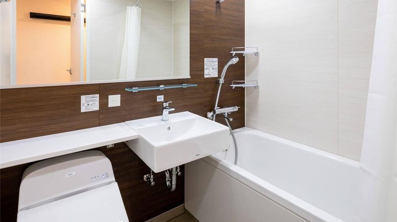<b>Comfort Hotel Nagoya Meiekiminami Room</b>. Images powered by <a href="https://iceportal.shijigroup.com/" title="IcePortal" target="_blank">IcePortal</a>.