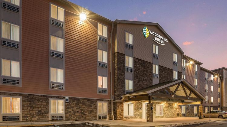 WoodSpring Suites Novi Farmington Exterior