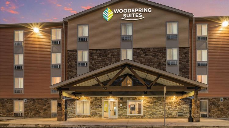 WoodSpring Suites Novi Farmington Exterior