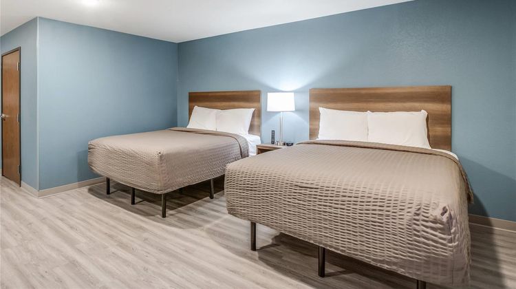 WoodSpring Suites Novi Farmington Room