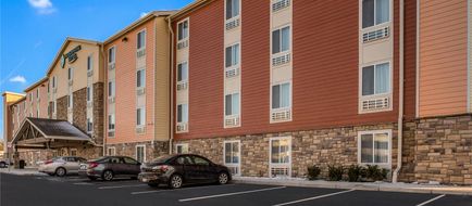 WoodSpring Suites Novi Farmington Exterior