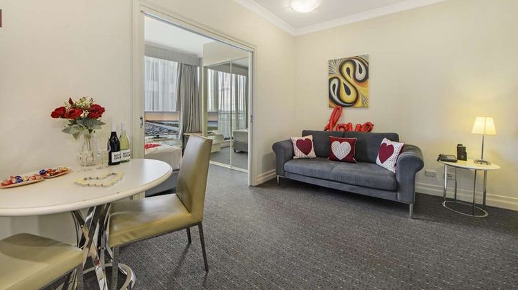 YEHS Hotel Sydney Harbour Suites Room