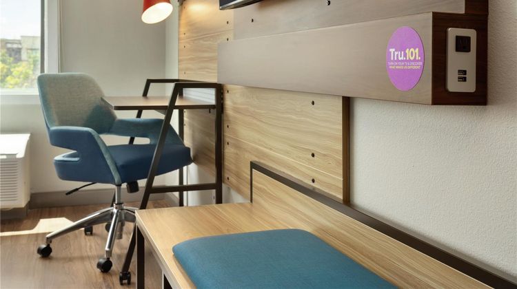 Tru by Hilton Frisco Dallas Room