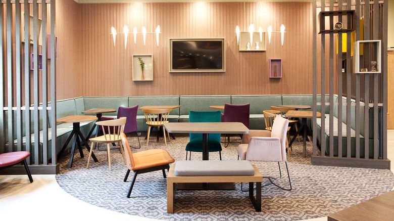 <b>Hampton by Hilton Munich Airport South Restaurant</b>. Images powered by <a href="https://iceportal.shijigroup.com/" title="IcePortal" target="_blank">IcePortal</a>.