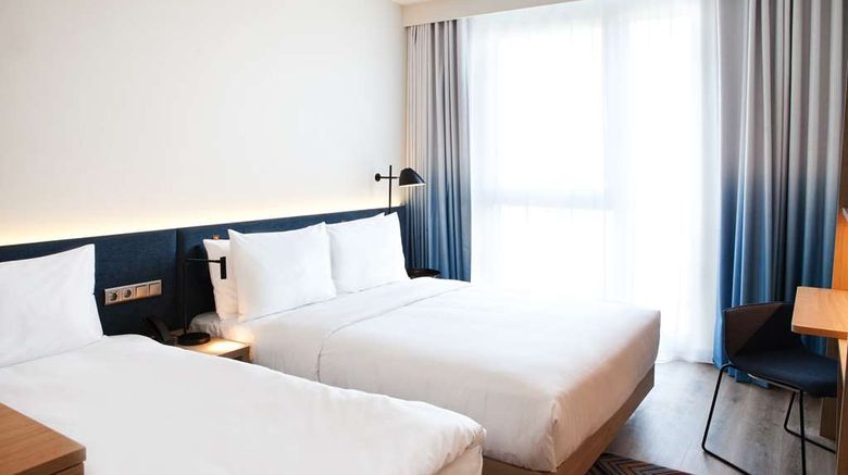 <b>Hampton by Hilton Munich Airport South Room</b>. Images powered by <a href="https://iceportal.shijigroup.com/" title="IcePortal" target="_blank">IcePortal</a>.