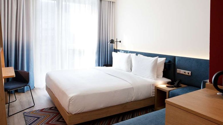 <b>Hampton by Hilton Munich Airport South Room</b>. Images powered by <a href="https://iceportal.shijigroup.com/" title="IcePortal" target="_blank">IcePortal</a>.