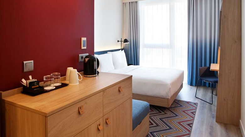 <b>Hampton by Hilton Munich Airport South Room</b>. Images powered by <a href="https://iceportal.shijigroup.com/" title="IcePortal" target="_blank">IcePortal</a>.