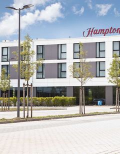 Hampton by Hilton Munich Airport South