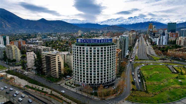 DoubleTree by Hilton Santiago Kennedy Exterior