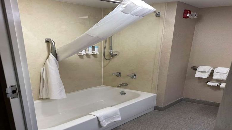 <b>Baymont by Wyndham McAllen Room</b>. Images powered by <a href="https://iceportal.shijigroup.com/" title="IcePortal" target="_blank">IcePortal</a>.