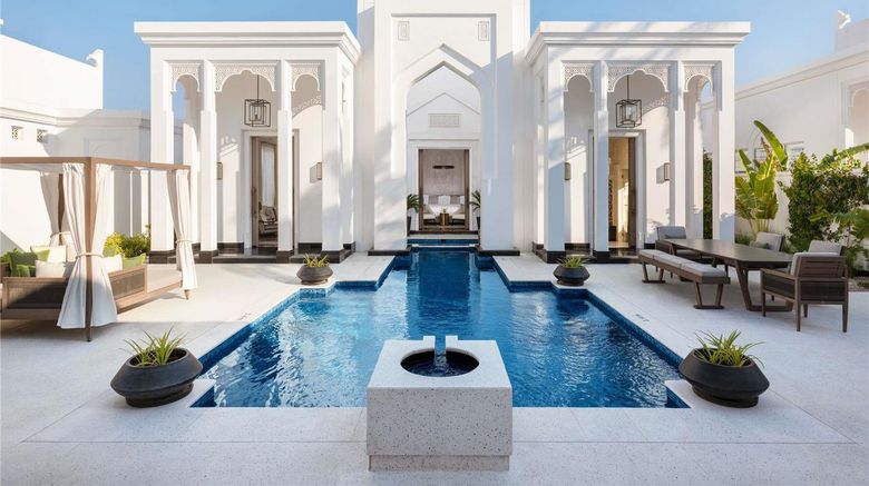 <b>Raffles Al Areen Palace Bahrain Room</b>. Images powered by <a href="https://iceportal.shijigroup.com/" title="IcePortal" target="_blank">IcePortal</a>.
