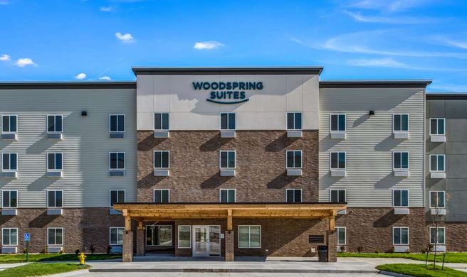 WoodSpring Suites West Des Moines Exterior