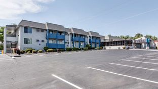 Days Inn & Suites by Wyndham Spokane
