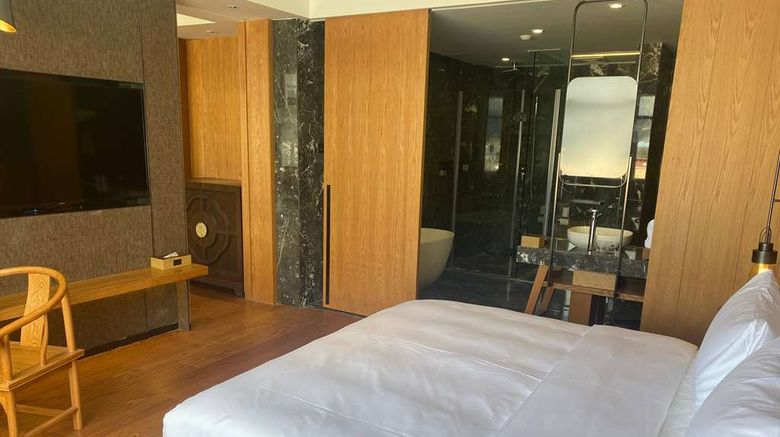 <b>Ramada by Wyndham Diqing Room</b>. Images powered by <a href="https://iceportal.shijigroup.com/" title="IcePortal" target="_blank">IcePortal</a>.