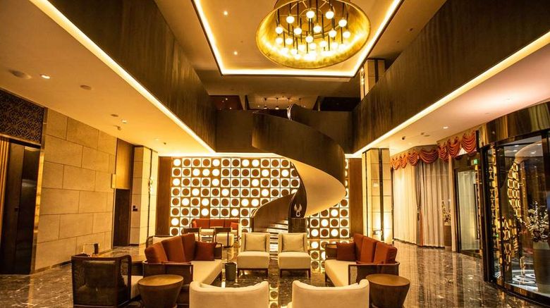 <b>Ramada by Wyndham Diqing Lobby</b>. Images powered by <a href="https://iceportal.shijigroup.com/" title="IcePortal" target="_blank">IcePortal</a>.