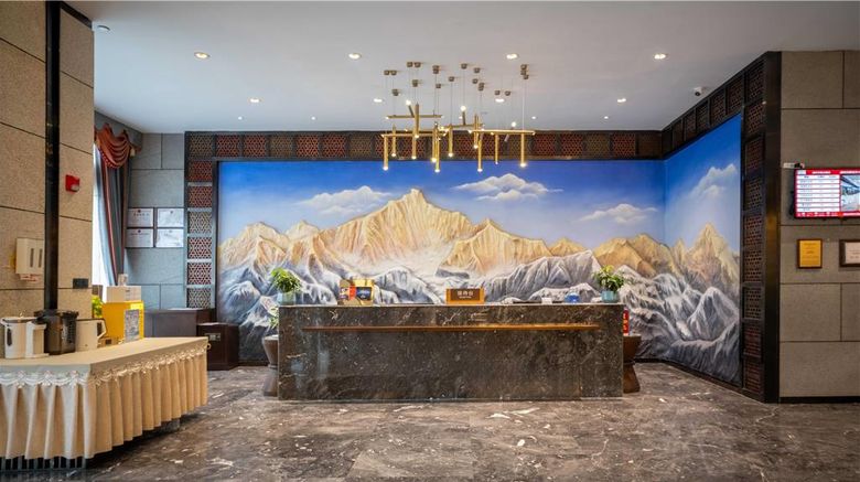 <b>Ramada by Wyndham Diqing Lobby</b>. Images powered by <a href="https://iceportal.shijigroup.com/" title="IcePortal" target="_blank">IcePortal</a>.