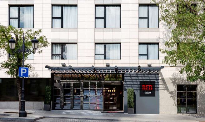 Radisson Red Madrid Exterior