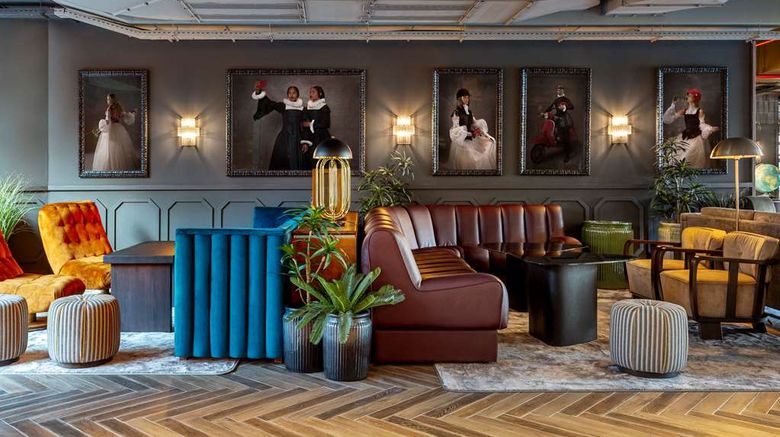 <b>Radisson Red Madrid Lobby</b>. Images powered by <a href="https://iceportal.shijigroup.com/" title="IcePortal" target="_blank">IcePortal</a>.