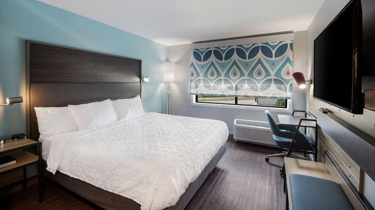 Tru by Hilton Warsaw Room