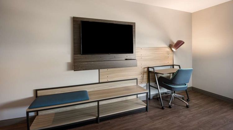 Tru by Hilton Warsaw Room