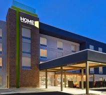Home2 Suites by Hilton Downtown Delano Exterior