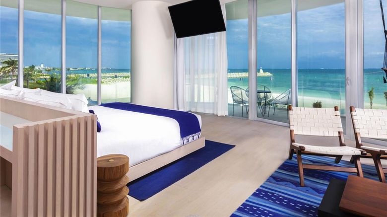 <b>SLS Cancun Room</b>. Images powered by <a href="https://iceportal.shijigroup.com/" title="IcePortal" target="_blank">IcePortal</a>.