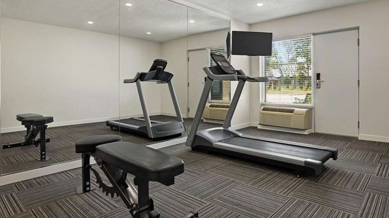 <b>Days Inn by Wyndham Sarnia Harbourfront Health</b>. Images powered by <a href="https://iceportal.shijigroup.com/" title="IcePortal" target="_blank">IcePortal</a>.