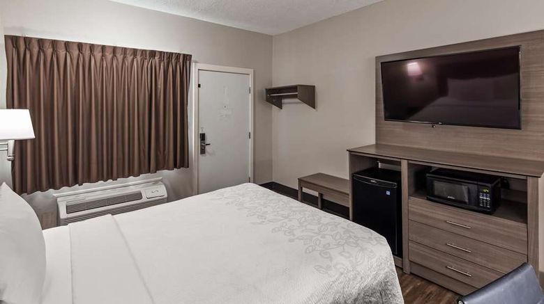 <b>SureStay by Best Western Findlay Room</b>. Images powered by <a href="https://iceportal.shijigroup.com/" title="IcePortal" target="_blank">IcePortal</a>.