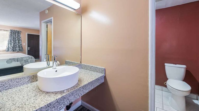 <b>Rodeway Inn Modesto near Downtown Room</b>. Images powered by <a href="https://iceportal.shijigroup.com/" title="IcePortal" target="_blank">IcePortal</a>.