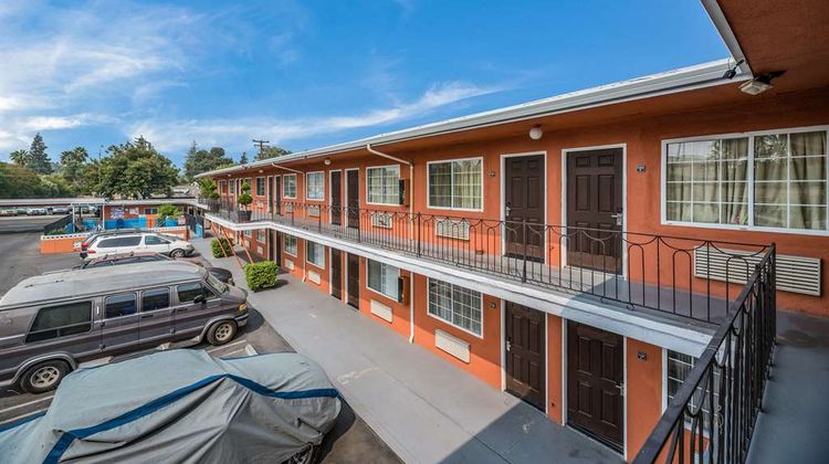 Rodeway Inn Modesto near Downtown Exterior