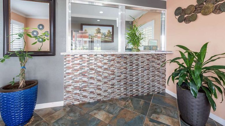 <b>Rodeway Inn Modesto near Downtown Lobby</b>. Images powered by <a href="https://iceportal.shijigroup.com/" title="IcePortal" target="_blank">IcePortal</a>.