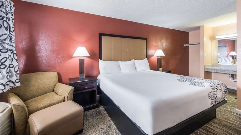<b>Rodeway Inn Modesto near Downtown Room</b>. Images powered by <a href="https://iceportal.shijigroup.com/" title="IcePortal" target="_blank">IcePortal</a>.