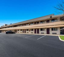 Rodeway Inn Columbus/West Exterior