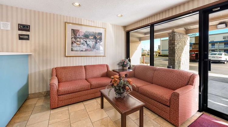 Rodeway Inn Columbus/West Lobby