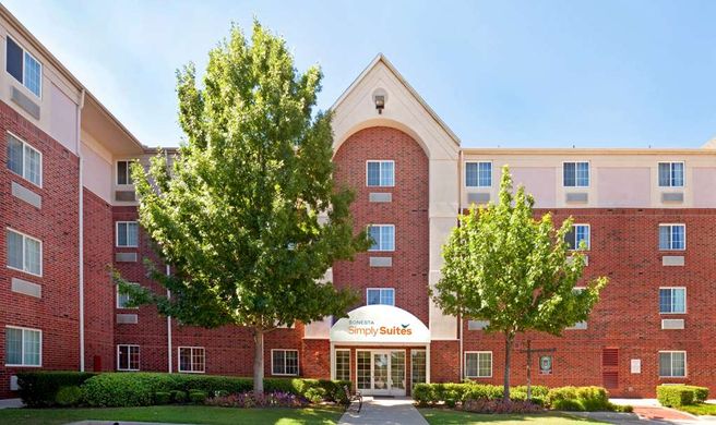 Sonesta Simply Suites Arlington Exterior