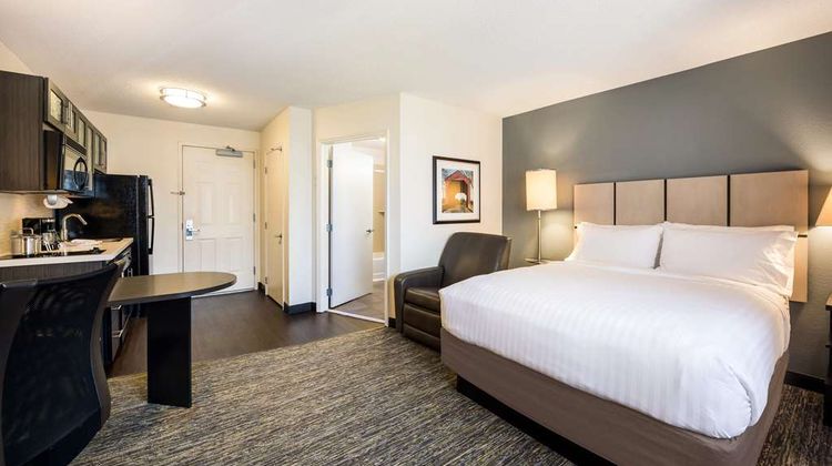 Sonesta Simply Suites Arlington Suite