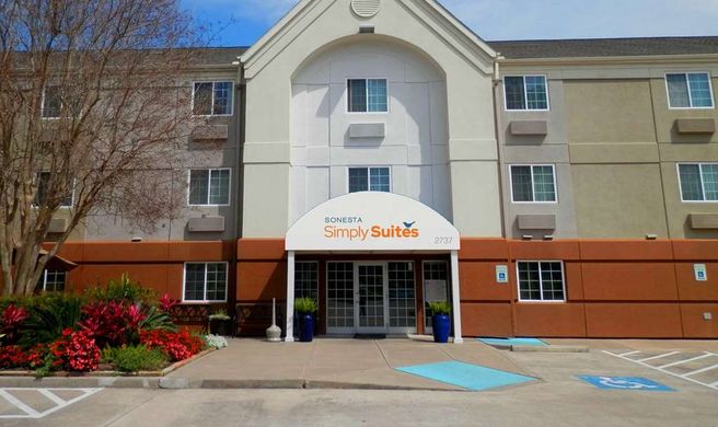 Sonesta Simply Suites NASA Clear Lake Exterior