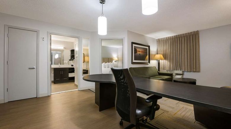 <b>Sonesta Simply Suites Research Park Room</b>. Images powered by <a href="https://iceportal.shijigroup.com/" title="IcePortal" target="_blank">IcePortal</a>.