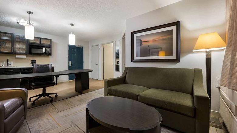 <b>Sonesta Simply Suites Research Park Suite</b>. Images powered by <a href="https://iceportal.shijigroup.com/" title="IcePortal" target="_blank">IcePortal</a>.