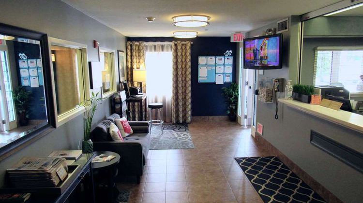 Sonesta Simply Suites Columbus Airport Lobby