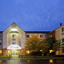 Sonesta Simply Suites Detroit Warren