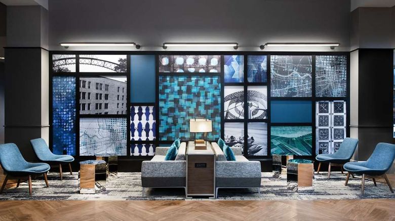 <b>Sonesta Columbus Downtown Lobby</b>. Images powered by <a href="https://iceportal.shijigroup.com/" title="IcePortal" target="_blank">IcePortal</a>.