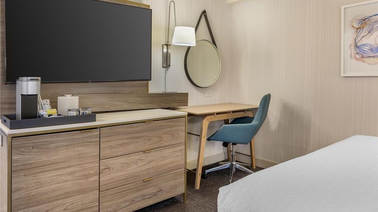 <b>Sonesta Columbus Downtown Room</b>. Images powered by <a href="https://iceportal.shijigroup.com/" title="IcePortal" target="_blank">IcePortal</a>.