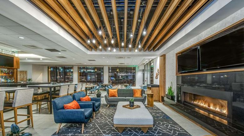 <b>Sonesta Denver Downtown Restaurant</b>. Images powered by <a href="https://iceportal.shijigroup.com/" title="IcePortal" target="_blank">IcePortal</a>.