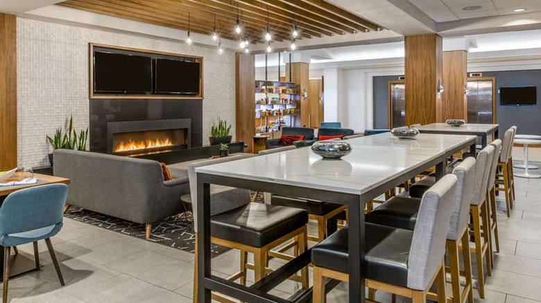 <b>Sonesta Denver Downtown Restaurant</b>. Images powered by <a href="https://iceportal.shijigroup.com/" title="IcePortal" target="_blank">IcePortal</a>.