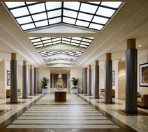 Sonesta Redondo Beach and Marina Lobby