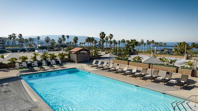 <b>Sonesta Redondo Beach and Marina Pool</b>. Images powered by <a href="https://iceportal.shijigroup.com/" title="IcePortal" target="_blank">IcePortal</a>.