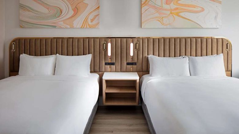 <b>Sonesta Miami Airport Room</b>. Images powered by <a href="https://iceportal.shijigroup.com/" title="IcePortal" target="_blank">IcePortal</a>.