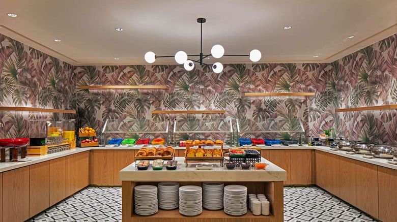 <b>Sonesta Miami Airport Restaurant</b>. Images powered by <a href="https://iceportal.shijigroup.com/" title="IcePortal" target="_blank">IcePortal</a>.